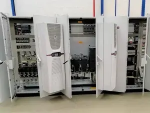 使用G-Log冲击记录仪可以轻松可靠地监控Keller HCW等对冲击敏感的控制柜